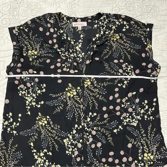 Philosophy Floral Black Top Size XL - Picture 5 of 10